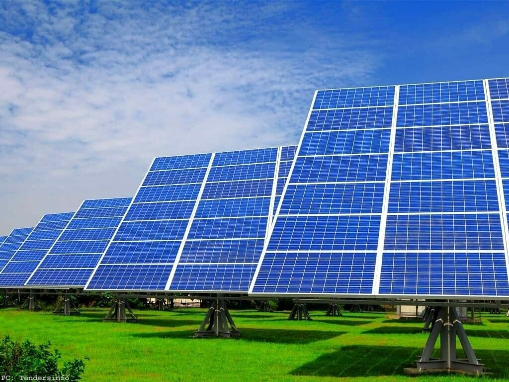 305 Watt Solar Panel